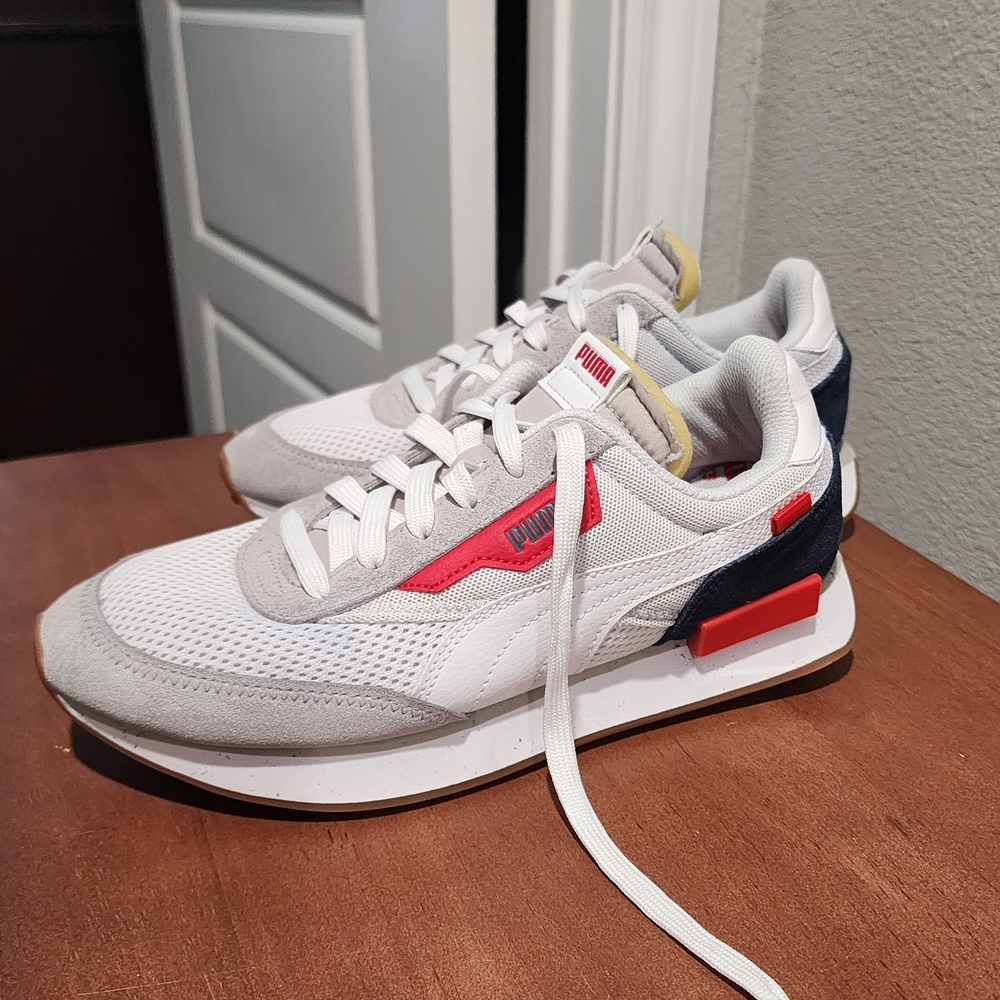 Puma Women's White and Red Sneakers